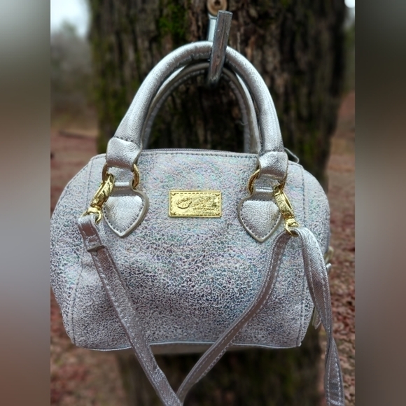 Betsey Johnson Handbags - Betsy Johnson Crossbody bag